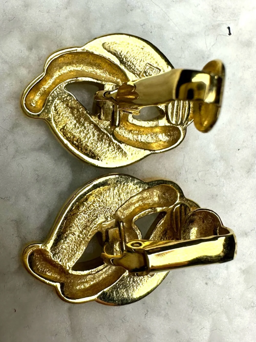 Elegant Vintage Gold Tone and Green Enamel Jewelry Set Bracelet Clip Earrings